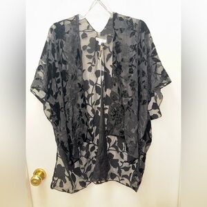 Woven Heart Black Floral Kimono